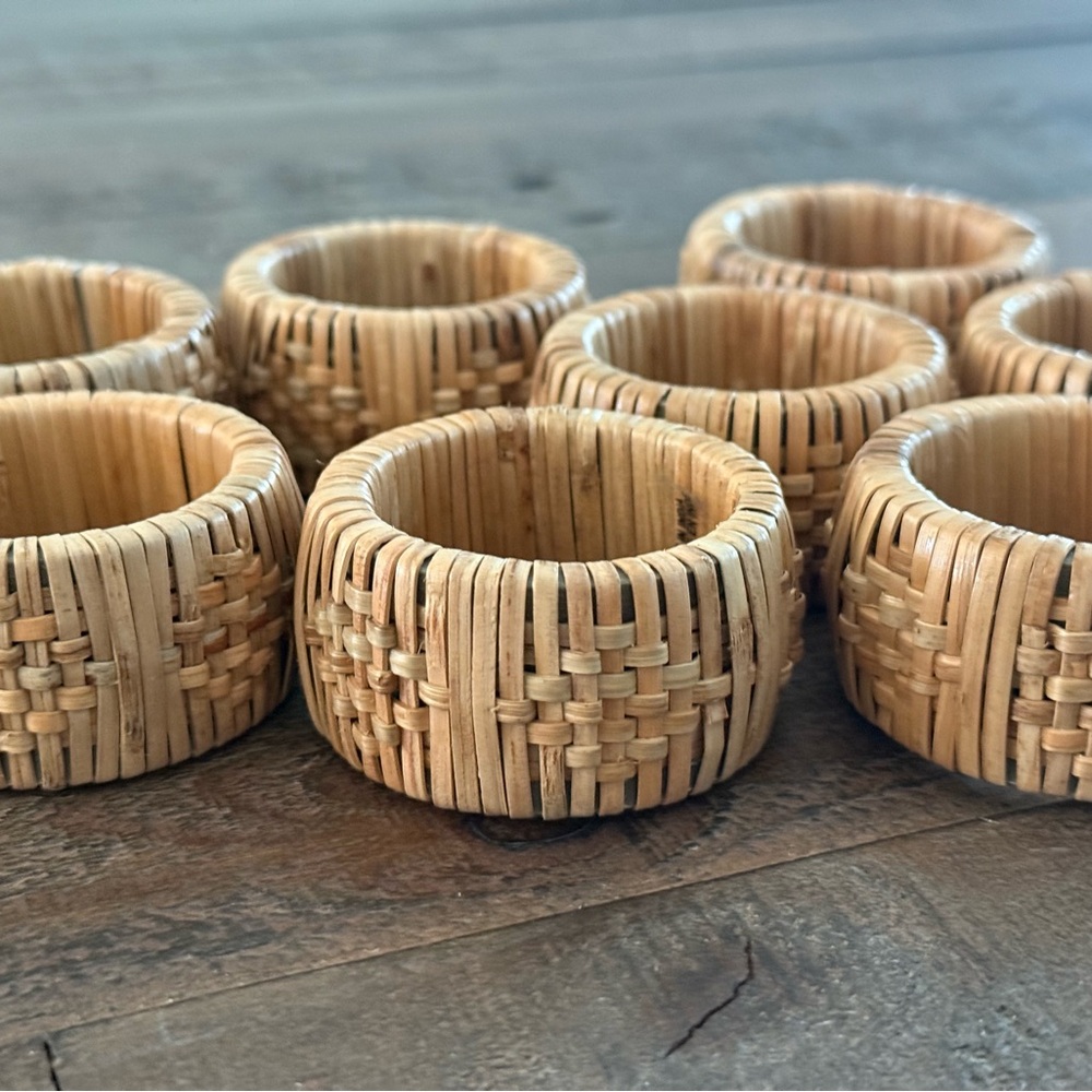 Pottery Barn Napkin Rings (8 total)
Excellent condition - Picture 4 of 4